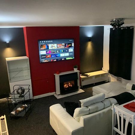 Stylish Apartment In The Heart Of Inverness Esterno foto